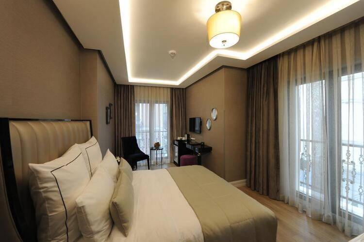 Le Petit Palace Hotel