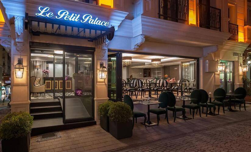 Le Petit Palace Hotel