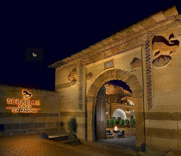 Seraphim Cave Hotel