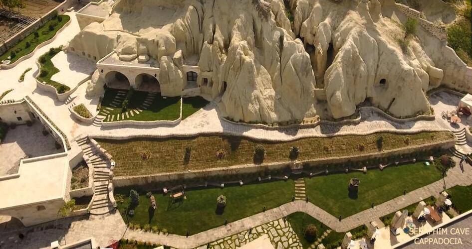 Seraphim Cave Hotel