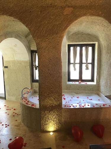 Seraphim Cave Hotel
