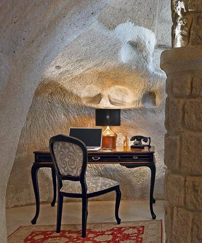 Seraphim Cave Hotel