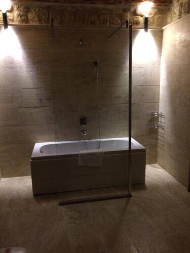 Acropolis Cave Suite