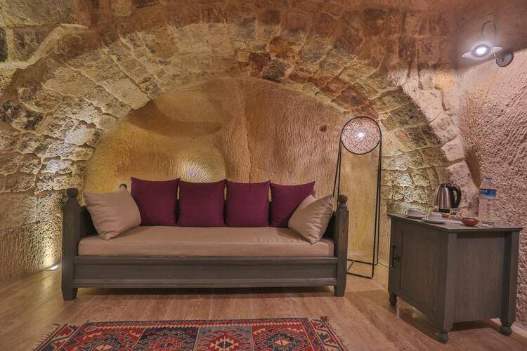 Acropolis Cave Suite