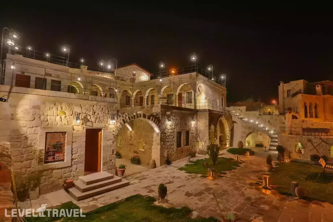 Acropolis Cave Suite