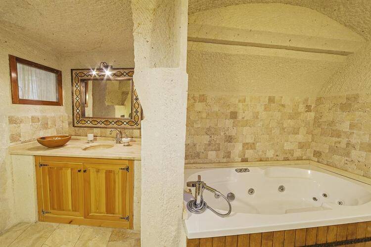 Mithra Cave Hotel