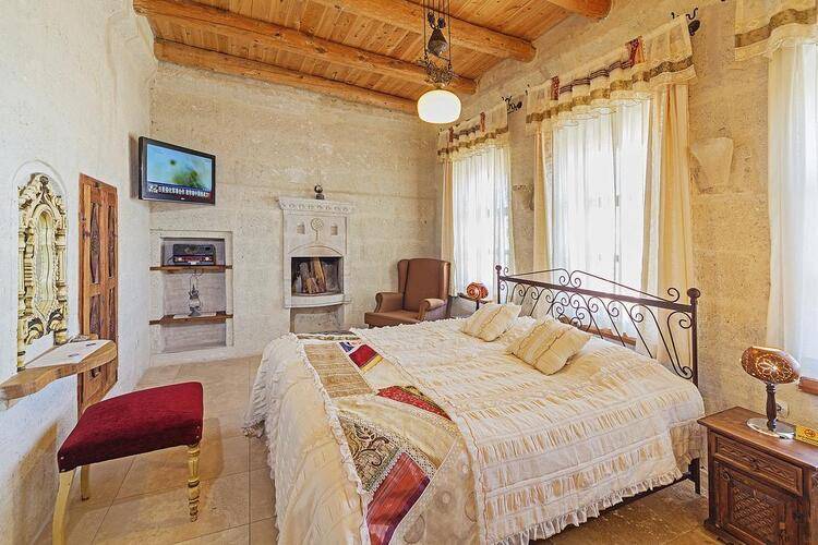 Mithra Cave Hotel