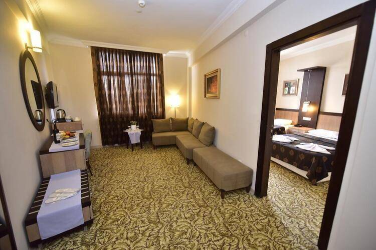 Topkapi Hotel