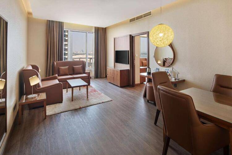 Radisson Blu Dubai Canal View