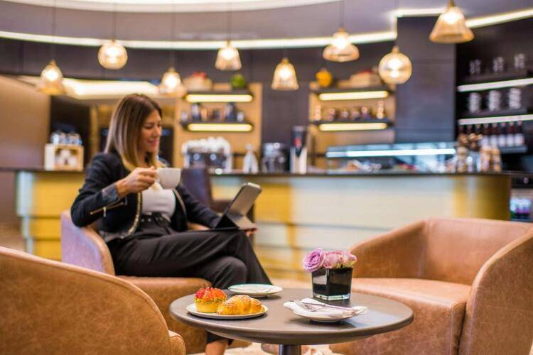 Radisson Blu Dubai Canal View