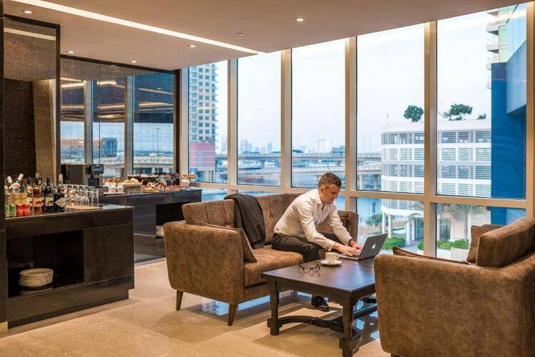 Radisson Blu Dubai Canal View