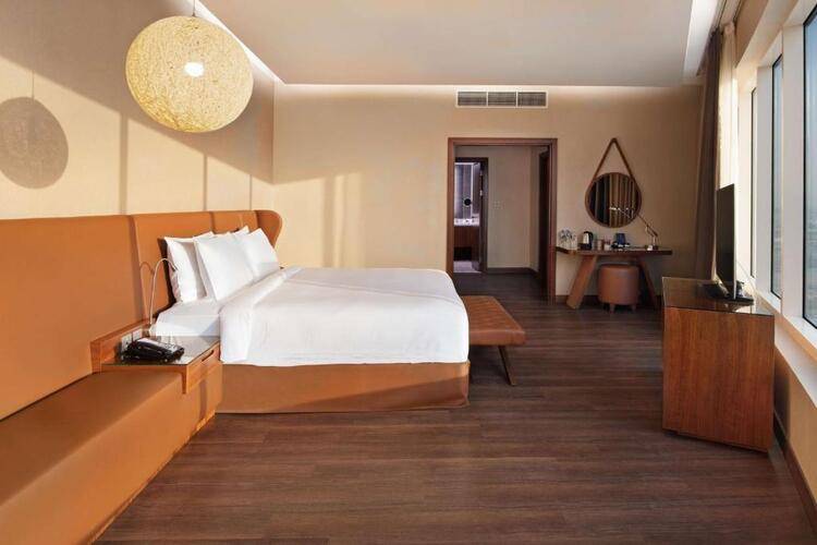 Radisson Blu Dubai Canal View