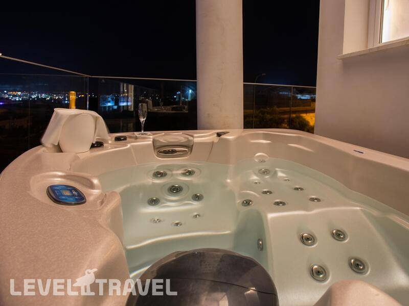 Фотография Napa Suites (Adults Only 18+)
