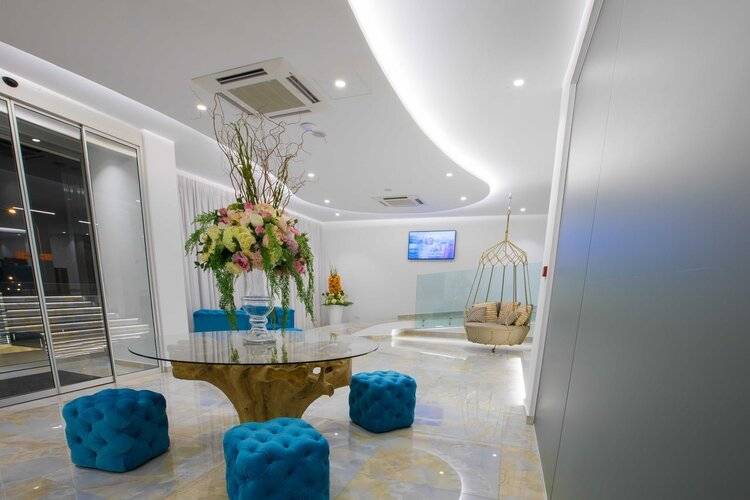 Napa Suites (Adults Only 18+)