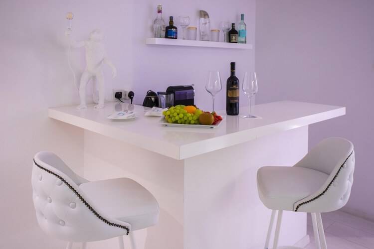 Napa Suites (Adults Only 18+)