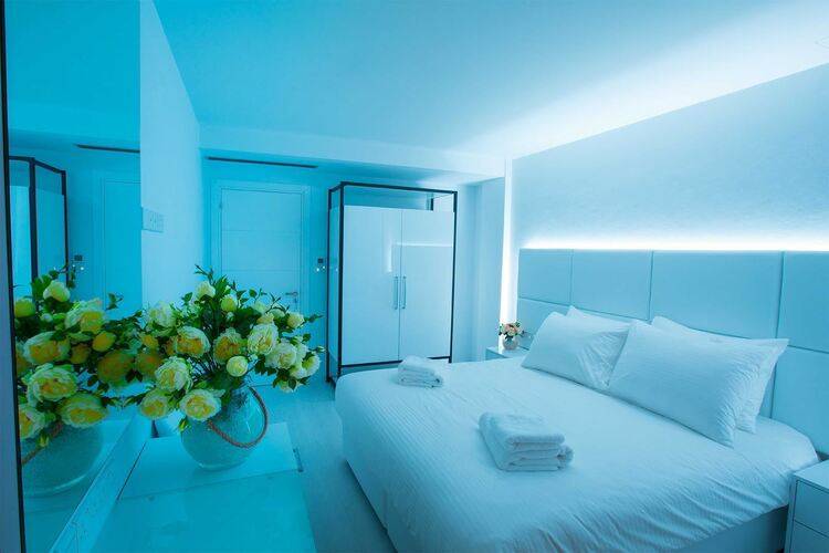 Napa Suites (Adults Only 18+)