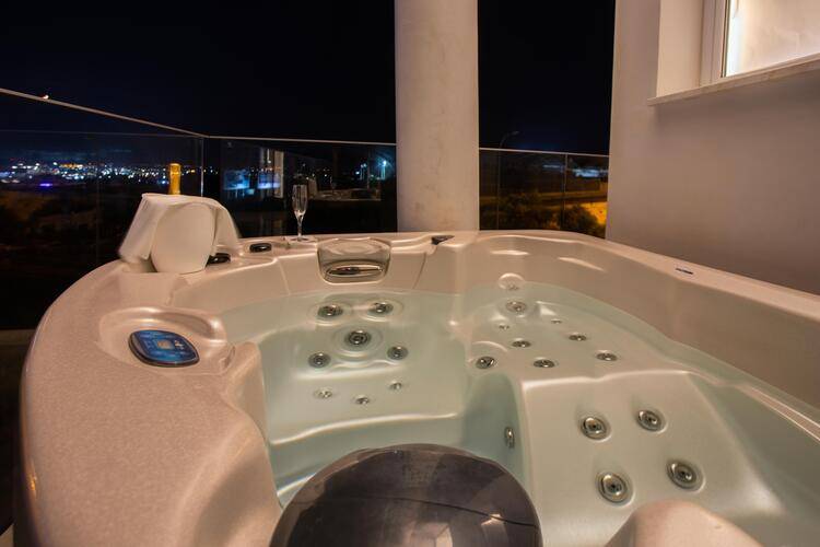 Napa Suites (Adults Only 18+)