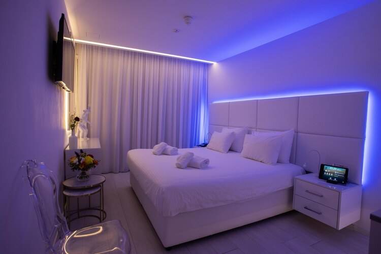 Napa Suites (Adults Only 18+)