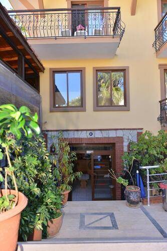 Orange Garden Hotel And Aparts