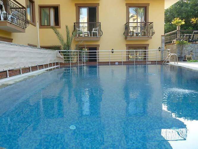 Orange Garden Hotel And Aparts