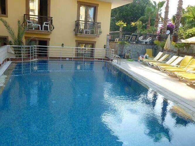 Orange Garden Hotel And Aparts