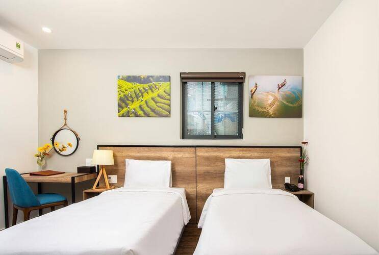 Golden Lotus Central Hotel