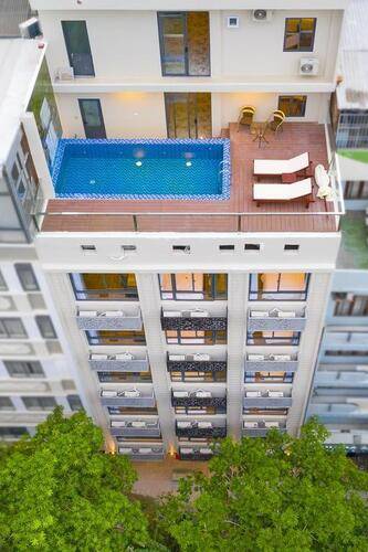 Golden Lotus Central Hotel