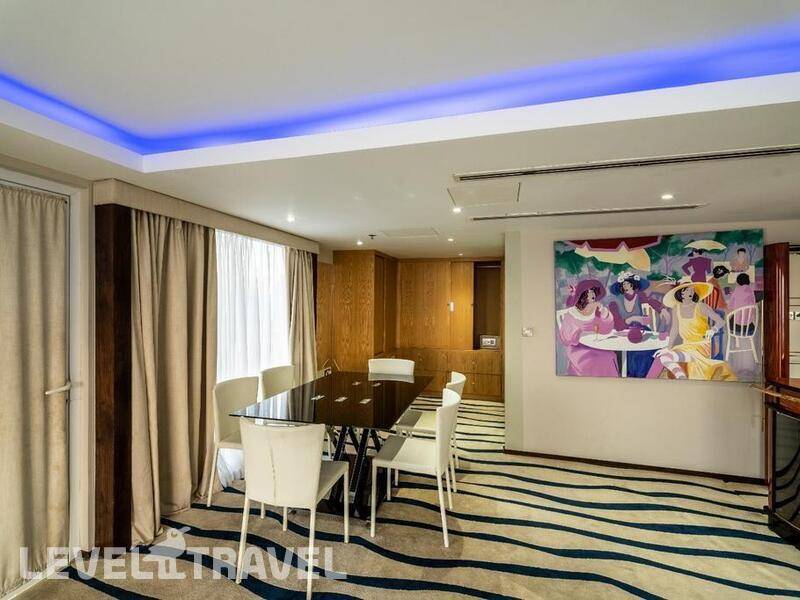 Фотография C Hotel