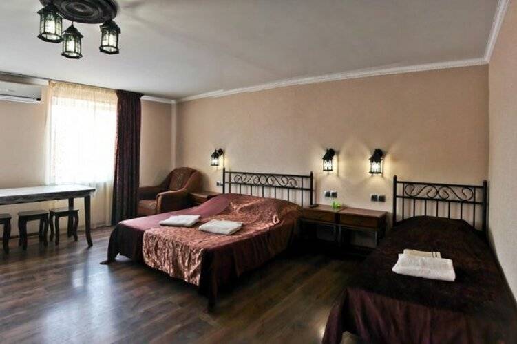 F Hotel
