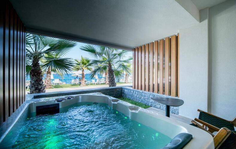 Akasha Beach Hotel & Spa