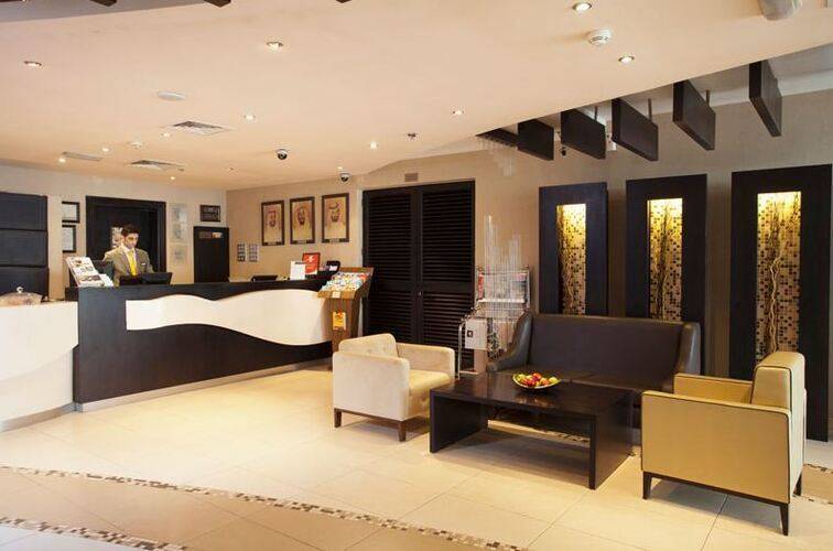 Al Waleed Palace Hotel Apartment