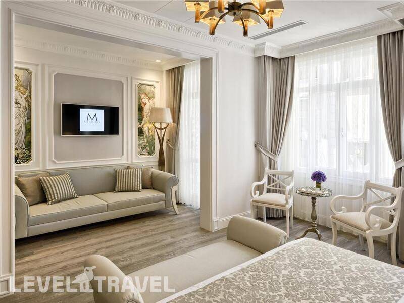 Фотография Mirrors Hotel Фотография Mirrors Hotel
