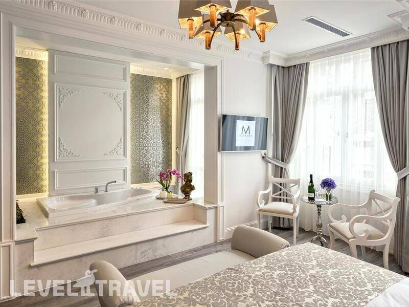 Фотография Mirrors Hotel Фотография Mirrors Hotel