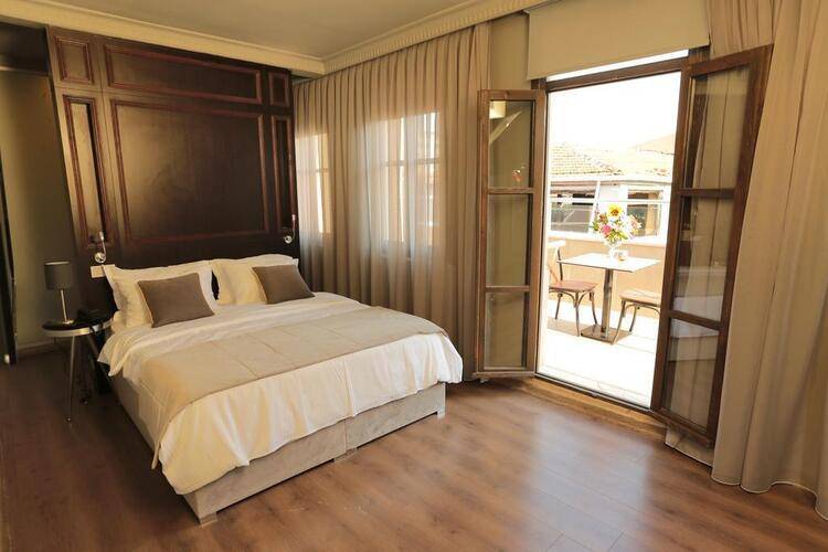 Ferman Pera Hotel