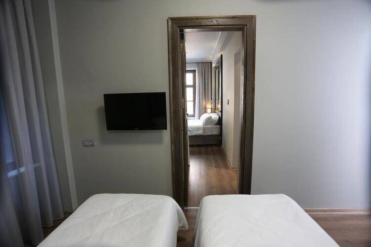Ferman Pera Hotel