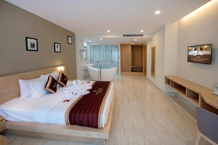 Monica Hotel Nha Trang