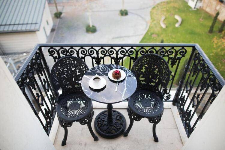 Maroon Pera Hotel