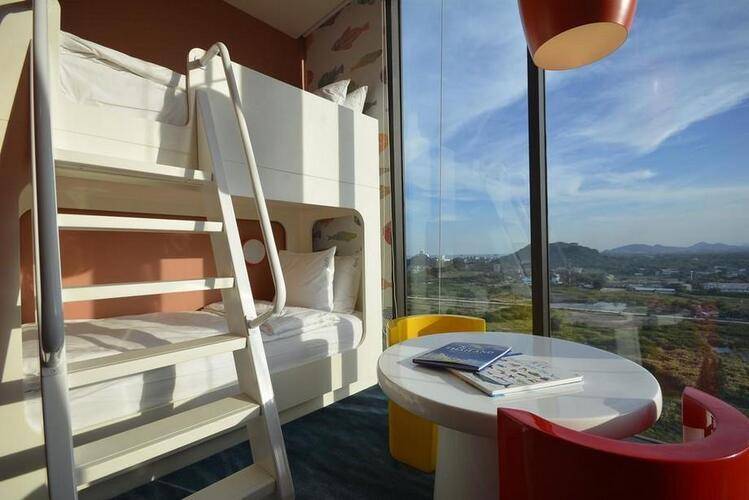 Holiday Inn Vana Nava Hua Hin