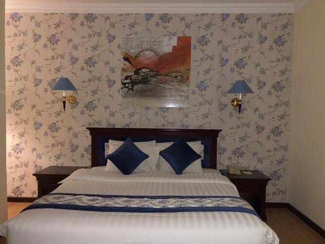 Pars International Hotel