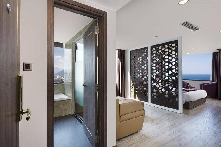 V Hotel Nha Trang