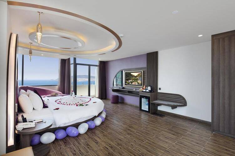 V Hotel Nha Trang