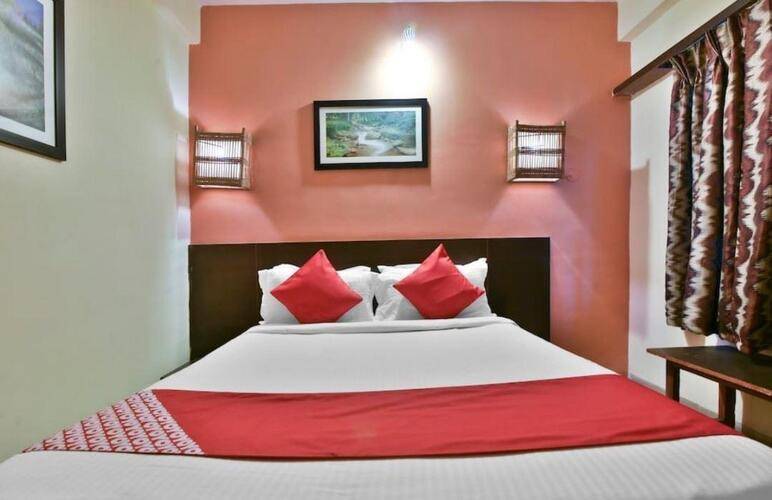 Hotel Rajeshwar (Ex. Hotel Aananda)