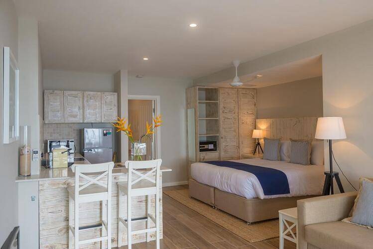 Le Nautique Luxury Beachfront Apartment