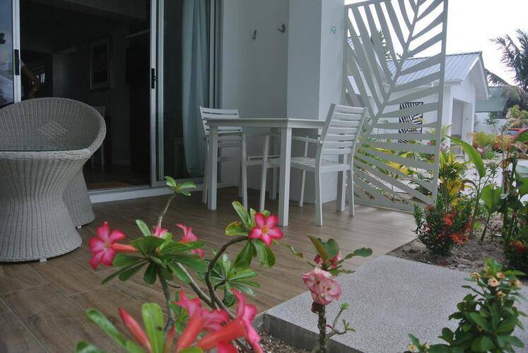 Le Nautique Luxury Beachfront Apartment