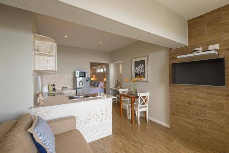 Le Nautique Luxury Beachfront Apartment