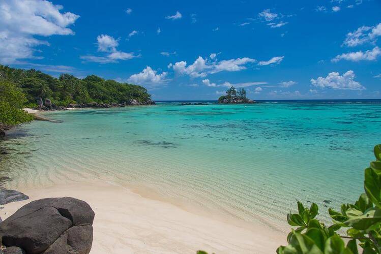 Le Nautique Luxury Beachfront Apartment