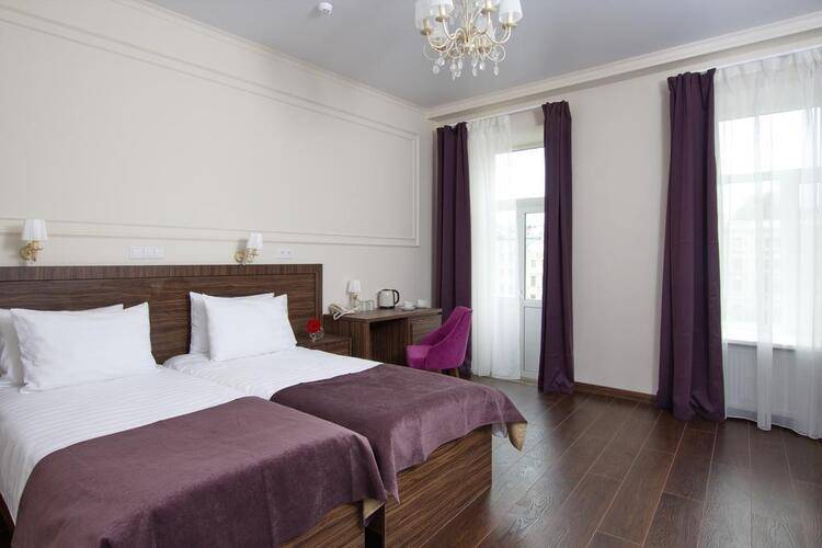 Золотой Век (Golden Age Hotel)