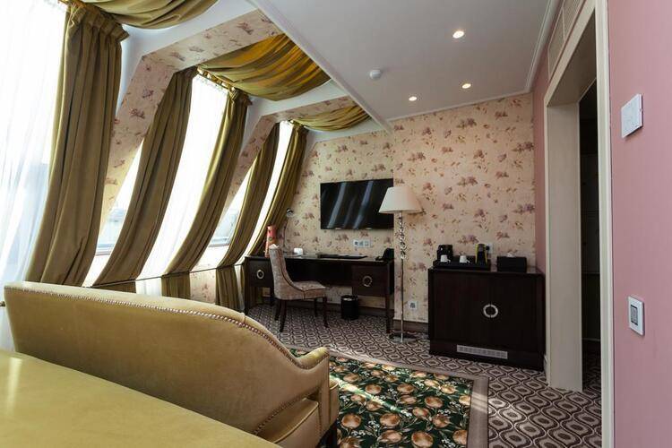 Albora Hotel (Альбора)