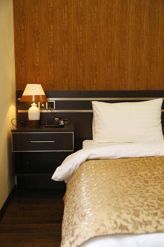 Tomus Hotel