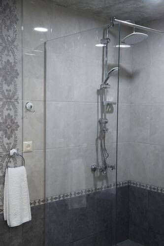Tomus Hotel